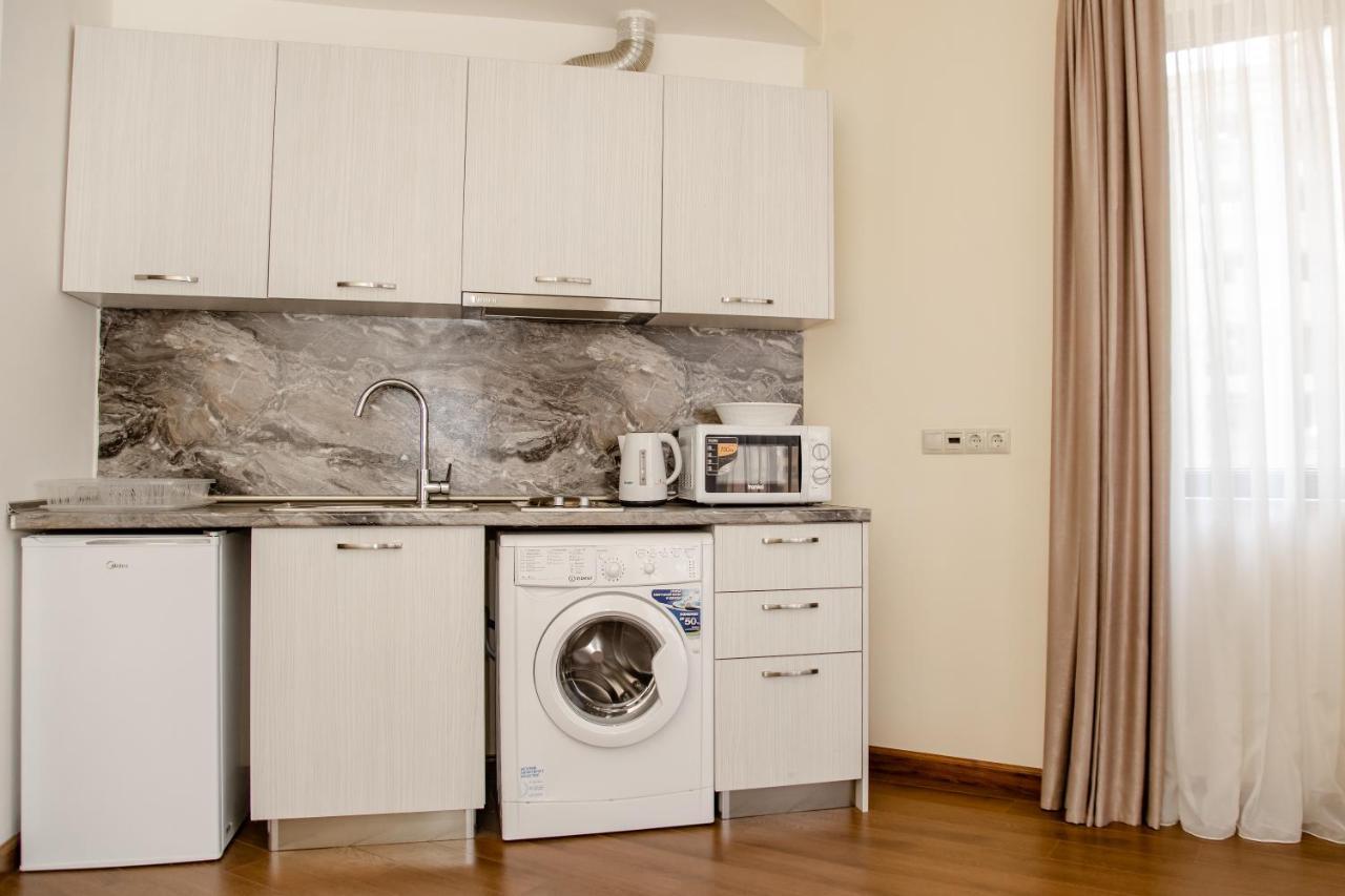 D&H Group Yerevan Exterior foto
